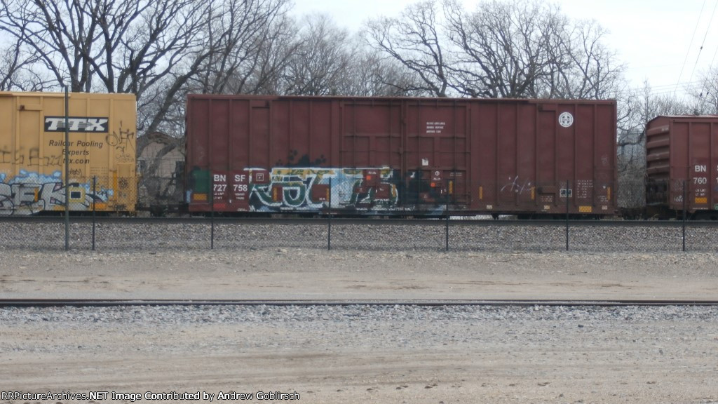 BNSF 727758 passes